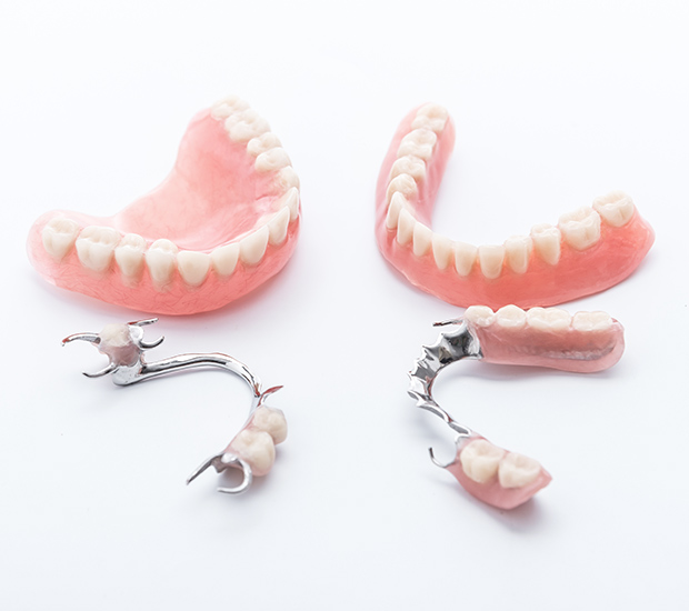 McLean Dentures and Partial Dentures