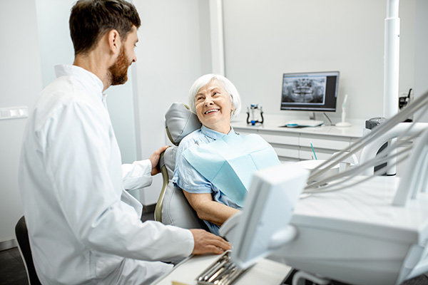 What to Expect When Getting Dentures from Oak Tree Dental in McLean, VA
